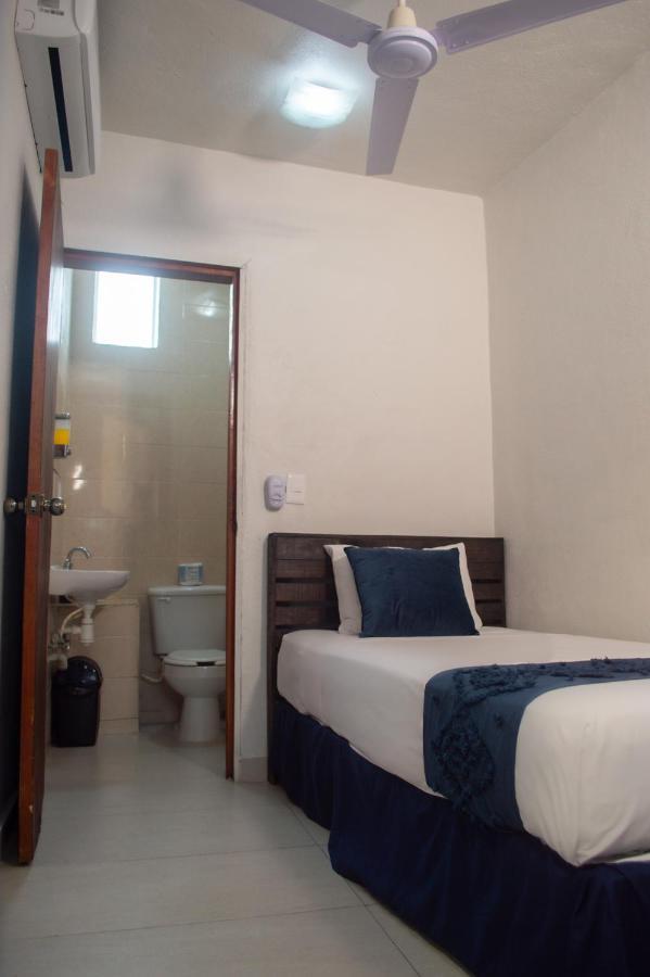 Hotel Juarez 70 Colima Room photo
