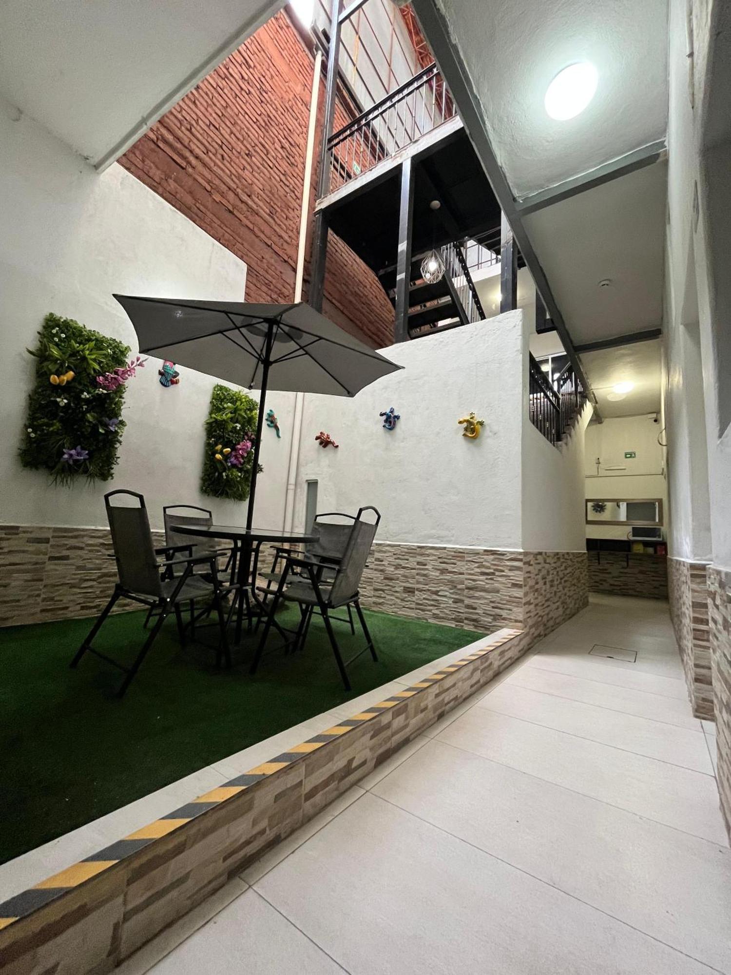 Hotel Juarez 70 Colima Exterior photo